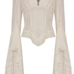 blusa con manga acampanada