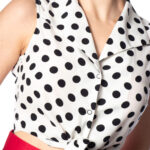 blusa blanca topos
