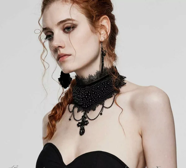 fanmorticia1-choker.jpg